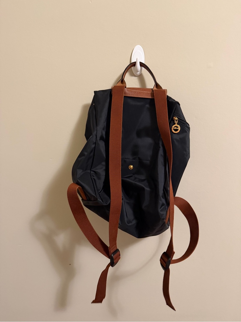 Longchamp Large Le Pilage Backpack in black - Picture 11 of 13